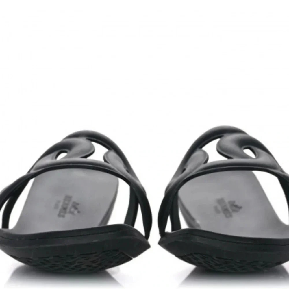 Hermes Aloha Sandals
Rubber - Picture 3 of 12